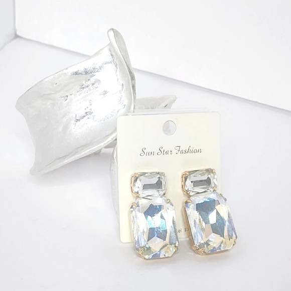 Sun Star Fashion Crystal Solitaire Drop Gem Earrings - Picture 1 of 5
